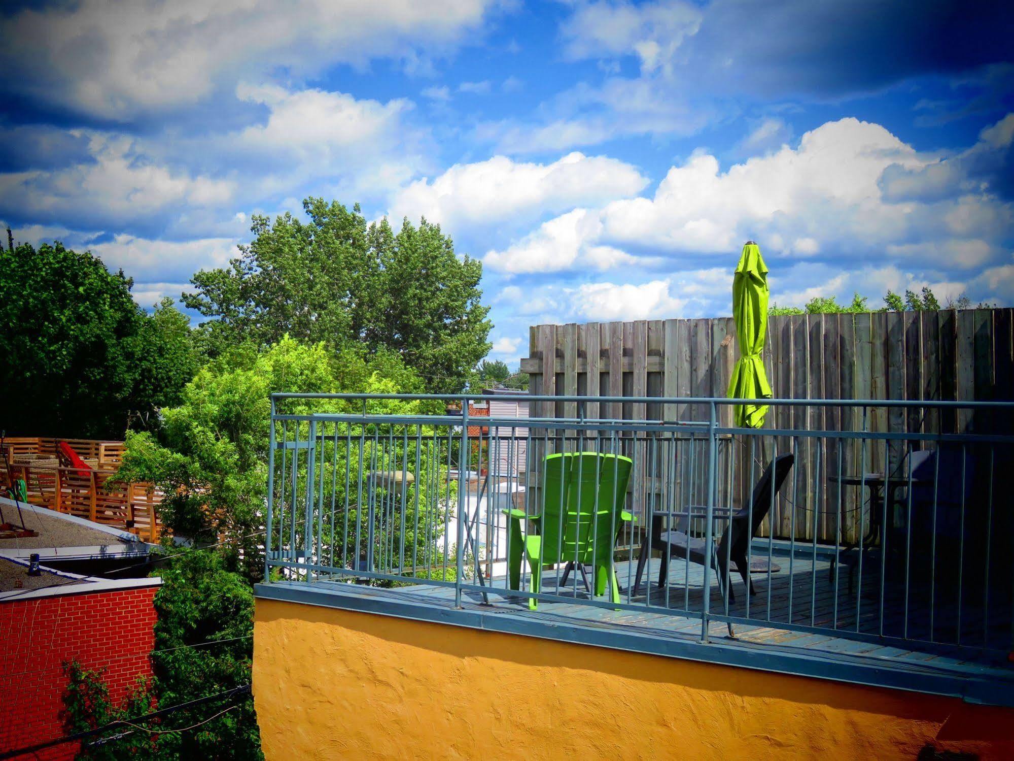 Anne Ma Soeur Anne Hotel Studio Montreal Exterior photo